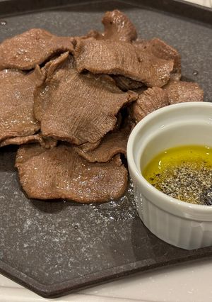 牛タン焼肉　バルサミコ酢ソース添え-レシピのメイン写真
