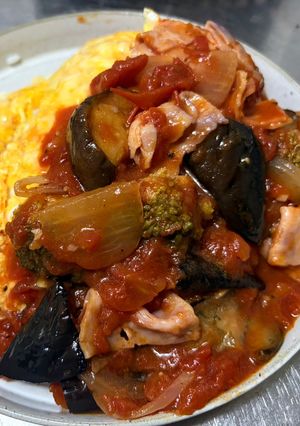 簡単にすぐできるトマトチーズオムライス-レシピのメイン写真