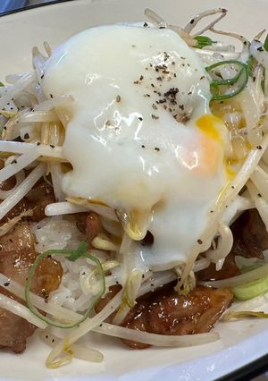 甘辛豚バラともやしのペッパーバターライス-レシピのメイン写真