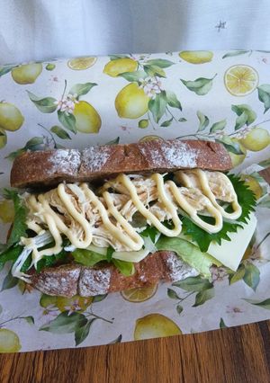 サンドイッチ☆茹で鶏＆大葉＆チーズ♪-レシピのメイン写真