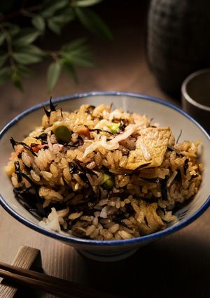ひじきとかにかまの炊き込みご飯-レシピのメイン写真