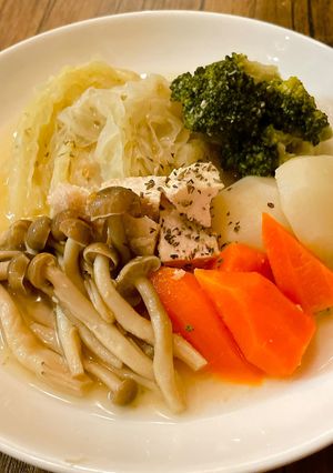 鶏胸肉で疲労回復！簡単コンソメポトフ-レシピのメイン写真