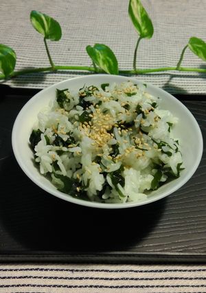 一石二鳥♪簡単！旨味じんわりワカメご飯❀-レシピのメイン写真