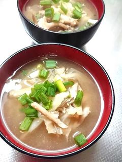 キャベツとマイタケのお味噌汁-レシピのメイン写真