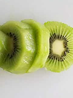 キウィの皮のむきかた-レシピのメイン写真