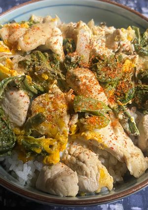 こごみの親子丼-レシピのメイン写真