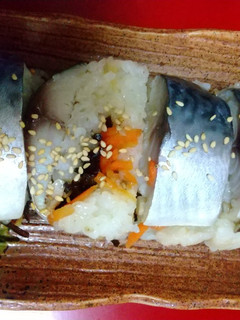 具材を挟んだ鯖寿司-レシピのメイン写真
