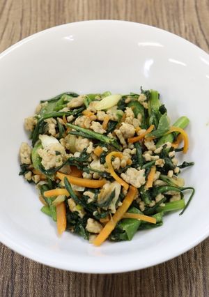 春菊の肉味噌炒め-レシピのメイン写真