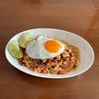 あまり物で豆板醤パスタ
