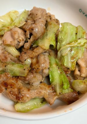 簡単！鶏せせりと春キャベツ炒め-レシピのメイン写真