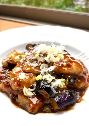 【簡単夕食】柔らか鶏胸肉と茄子の辛くない麻婆風-レシピのメイン写真