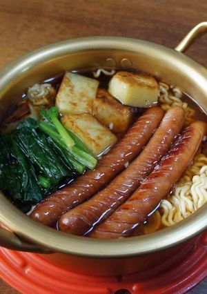 サリ麺でソーセージとじゃがいものラーメン-レシピのメイン写真