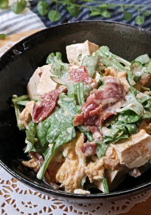菊菜と木綿豆腐の生ハム卵サラダ-レシピのメイン写真
