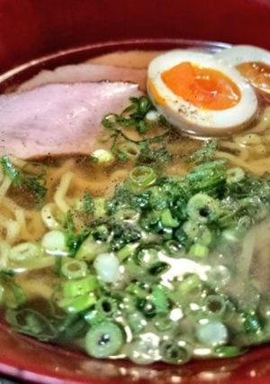 鶏がらスープの素で簡単醤油ラーメン-レシピのメイン写真