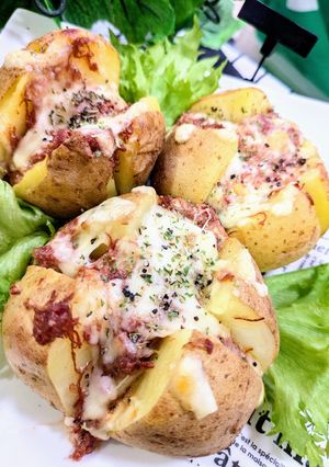 新じゃがとコンビーフのチーズ焼き-レシピのメイン写真