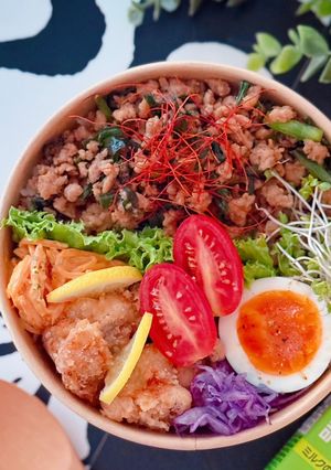 ひき肉とニラのそぼろ丼(弁当)-レシピのメイン写真