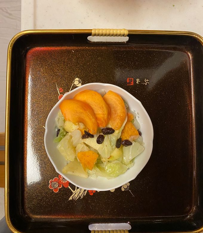 キャベツと林檎と柿とレーズンのサラダ-レシピのメイン写真