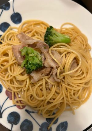 冷凍ブロッコリーと冷凍豚バラのパスタ-レシピのメイン写真