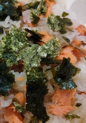 すし太郎で楽ちん鮭ちらし-レシピのメイン写真