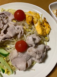 豚しゃぶ冷やし中華とちくわ胡瓜-レシピのメイン写真