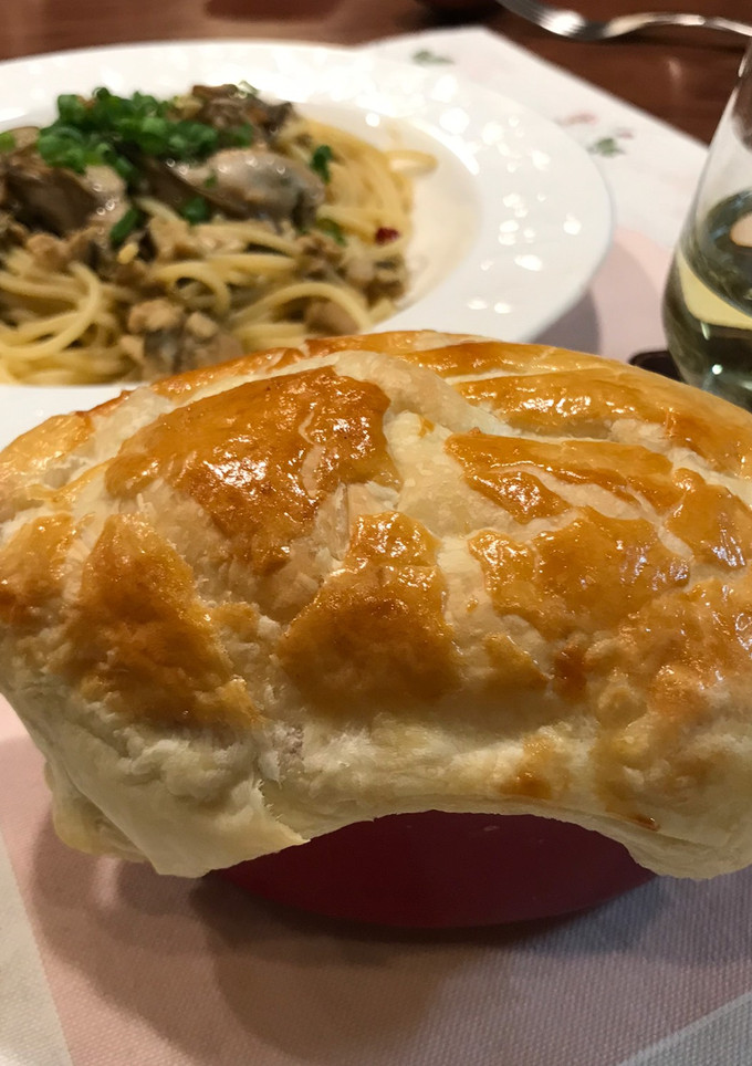 お好きなシチューでパイ包み焼きポットパイ-レシピのメイン写真