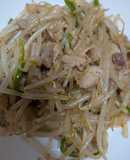 豚肉ともやし炒め！冷蔵庫の掃除に♪