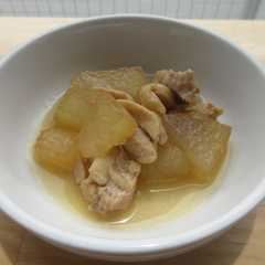 รูปของ 【保育園レシピ】鶏肉と冬瓜の煮物