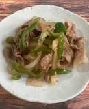 酢を入れて少しさっぱりの肉野菜炒め