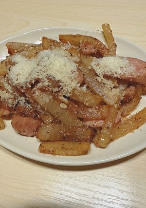 簡単大根とソーセージ炒め〜胡椒チーズ〜-レシピのメイン写真