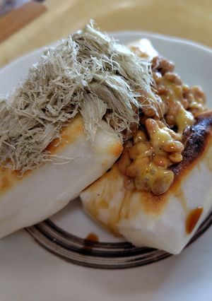 納豆ととろろ昆布のねばとろ焼き餅-レシピのメイン写真