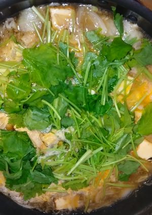三つ葉たっぷり厚揚げ入り親子丼-レシピのメイン写真