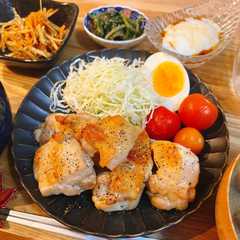 รูปของ ご飯がすすむ🐾鶏もも肉の旨塩グリルチキン