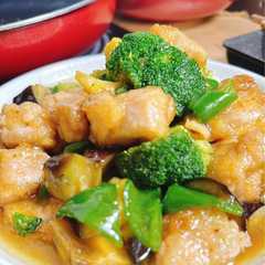 รูปของ 中華なのに洋食鳥から照り焼きあんかけ！