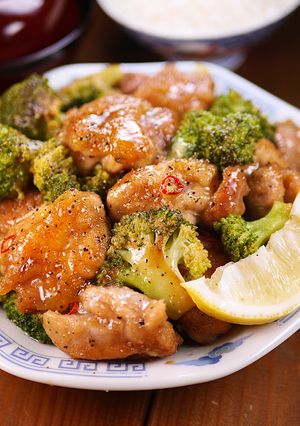 鶏とブロッコリーのガリバタレモン炒め🤩🍋-レシピのメイン写真