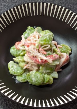 そら豆とカニカマのガーリックマヨサラダ-レシピのメイン写真