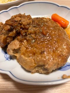 豚こまでハンバーグとにんじんグラッセ-レシピのメイン写真
