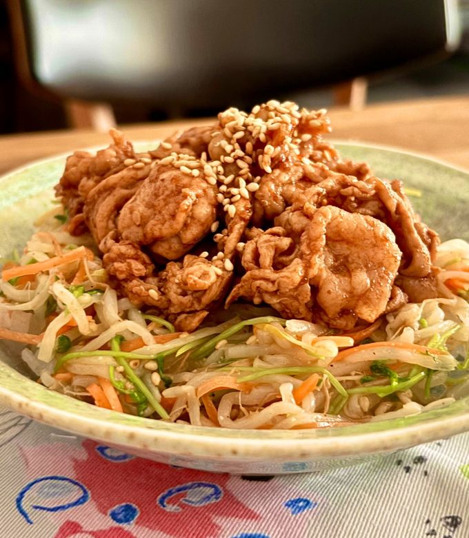 簡単☆もやしと豚こまのビビンバ丼-レシピのメイン写真