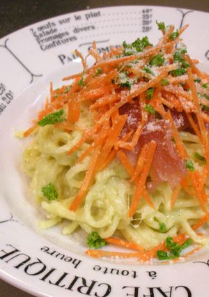 アボカドとブルーチーズのクリームパスタ-レシピのメイン写真