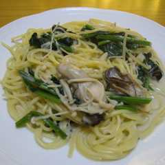 รูปของ **牡蠣とほうれん草のクリームパスタ**