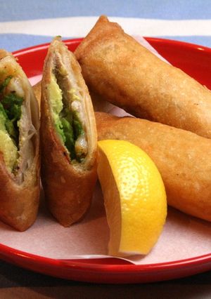 簡単おつまみ♪燻豚バラ＆アボカドの春巻き-レシピのメイン写真