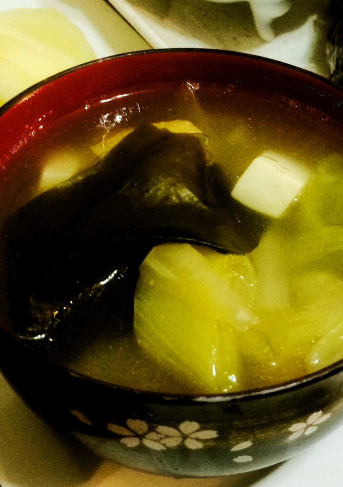 長ネギとわかめと豆腐と揚げのみそ汁-レシピのメイン写真