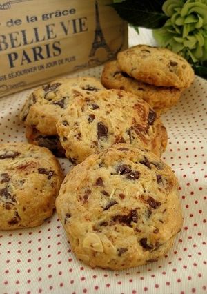 板チョコとアーモンドのビスケット-レシピのメイン写真