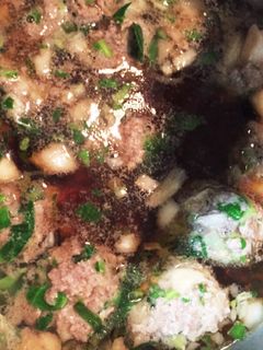 残った餃子の餡でコンソメスープ-レシピのメイン写真