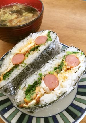 ソーセージでおにぎらず-レシピのメイン写真