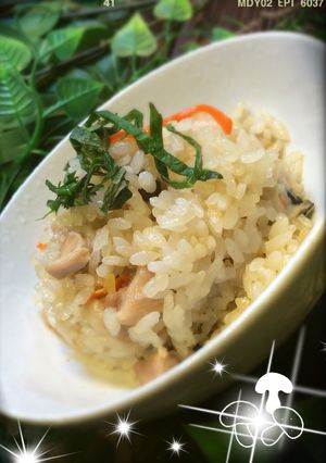 なめこと冷蔵庫の余り物で炊き込みご飯-レシピのメイン写真