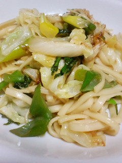 ランチは有り合わせ野菜の生姜焼きうどん-レシピのメイン写真
