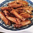 ごはんが進む手羽のニンニク醤油煮