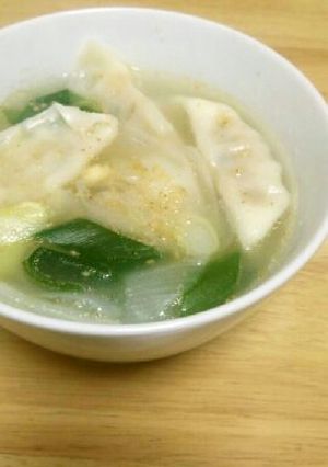 あったか生姜と鶏ガラの餃子スープ-レシピのメイン写真