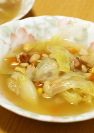 ミックスベジタブルと大豆のコンソメスープ-レシピのメイン写真