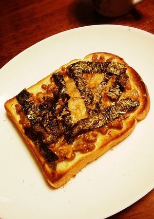 **簡単チリパウダー入り納豆トースト**-レシピのメイン写真